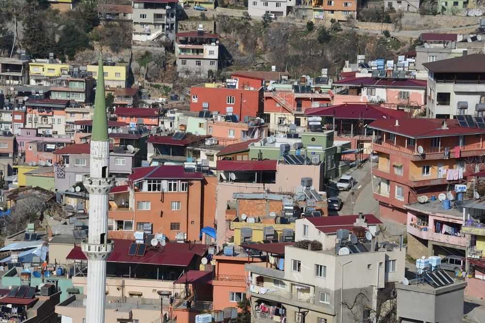HAZİNE ARAZİLERİ ÜZERİNDE BULUNAN EVLER:
