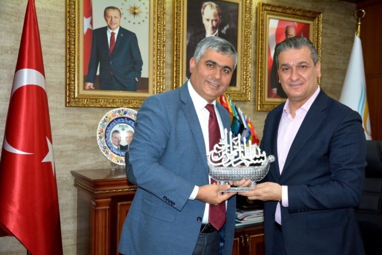 Özçelik- İş Sendikasından Başkan Gül'e Ziyaret.